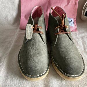 Clark's original gray desert boots by Herschel Size men's  9M never worn